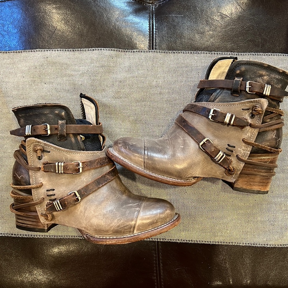 Worn 3 times. Freebird Crue booties